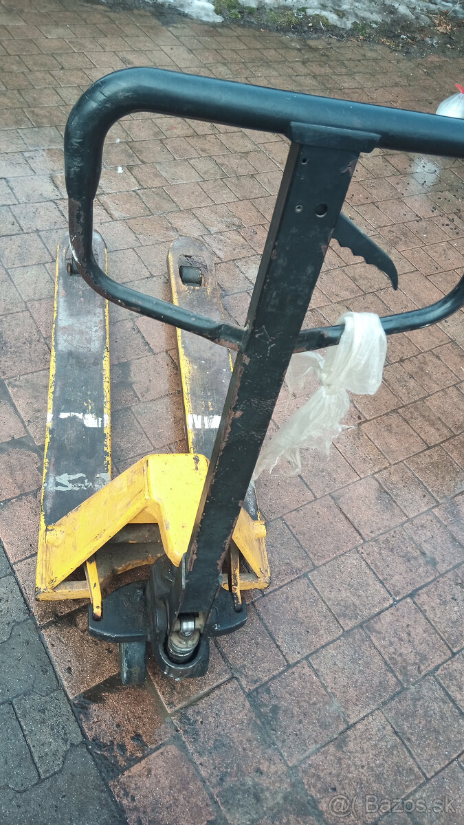 Paletový vozík 2t - 2