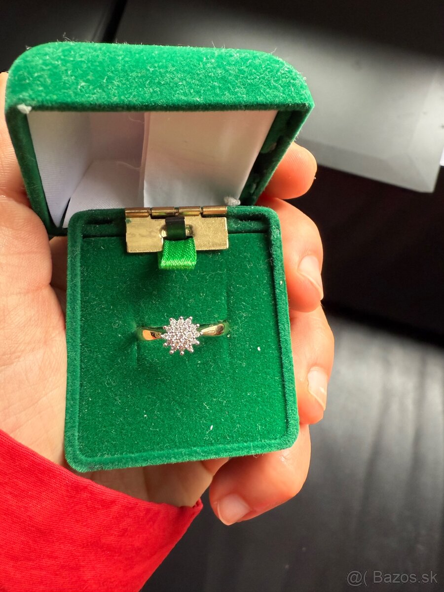 Zlatý prsteň s diamantmi - 2