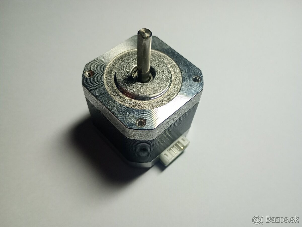 Krokov motor na 3d tlaciaten - 2