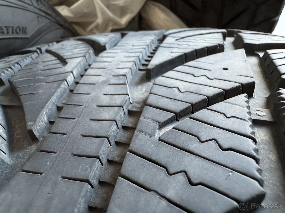 Zimné pneumatiky 245/50 r20 - 2