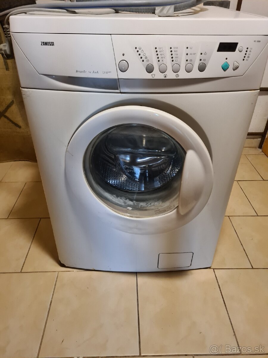 Práčka Zanussi - 2