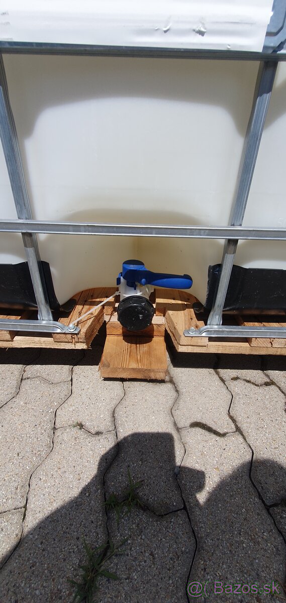 IBC kontajner 1000l - 2