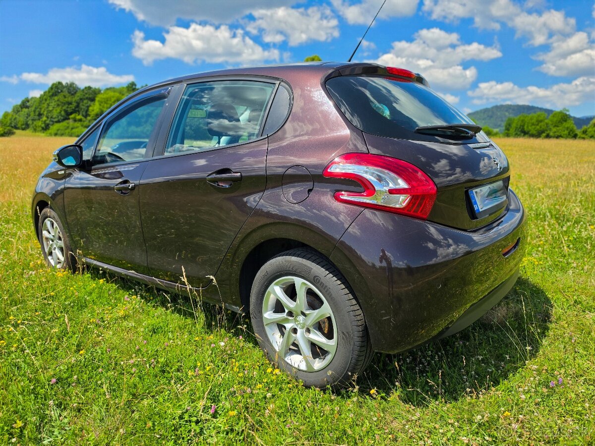 Peugeot 208/ 1.2 / 60kW/ M5 - 2