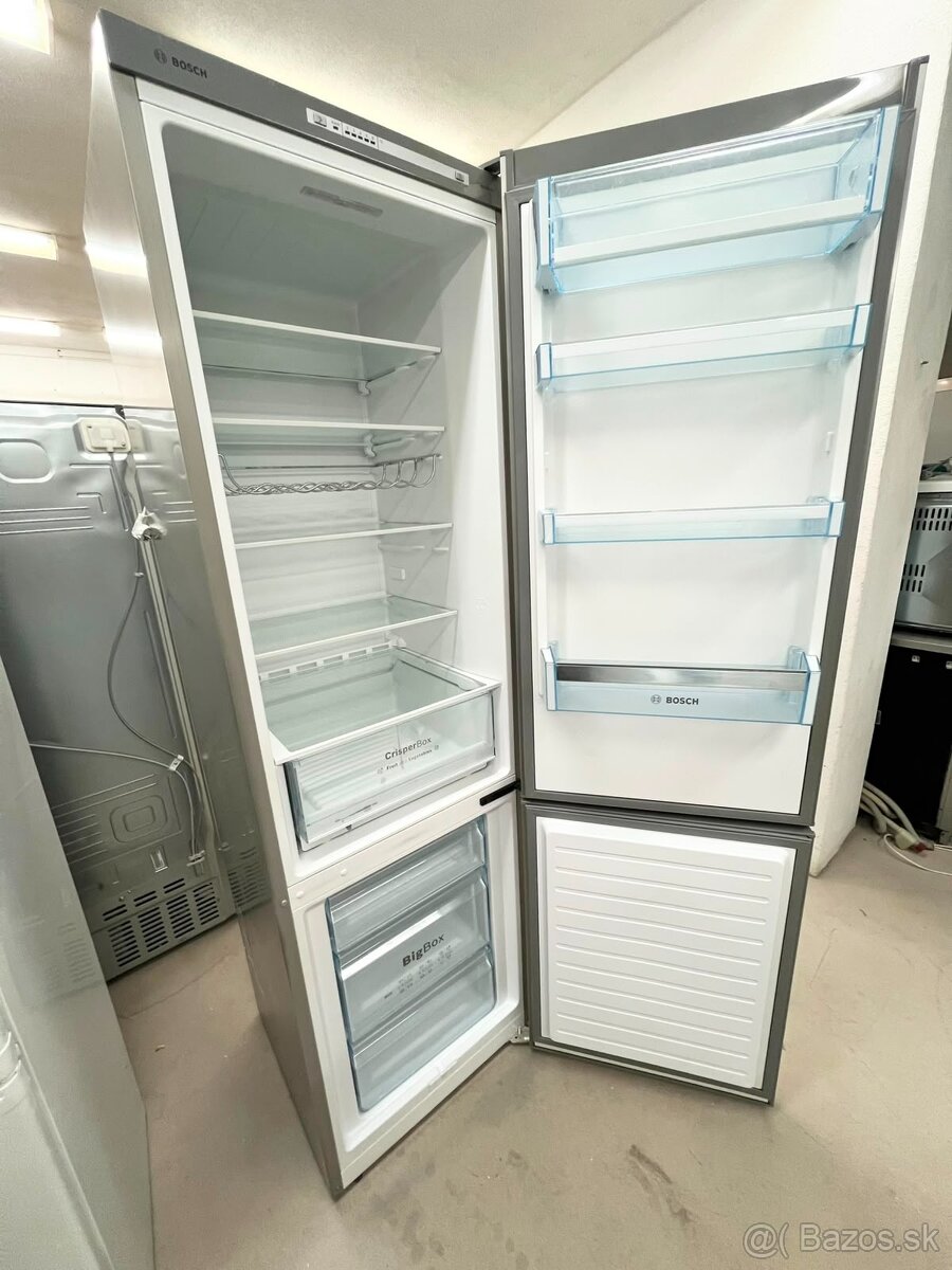 Predám chladničku Bosch 200cm - 2