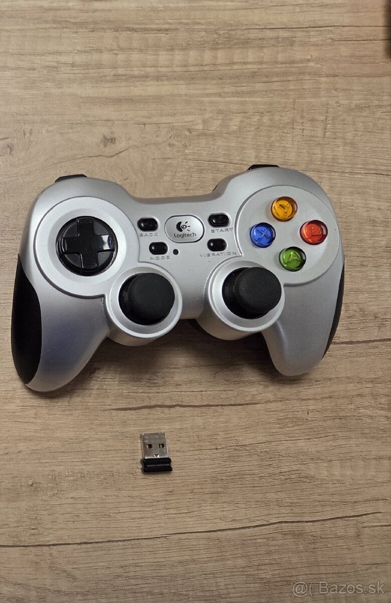 Bezdrôtový herný ovládač Logitech F710 - 2