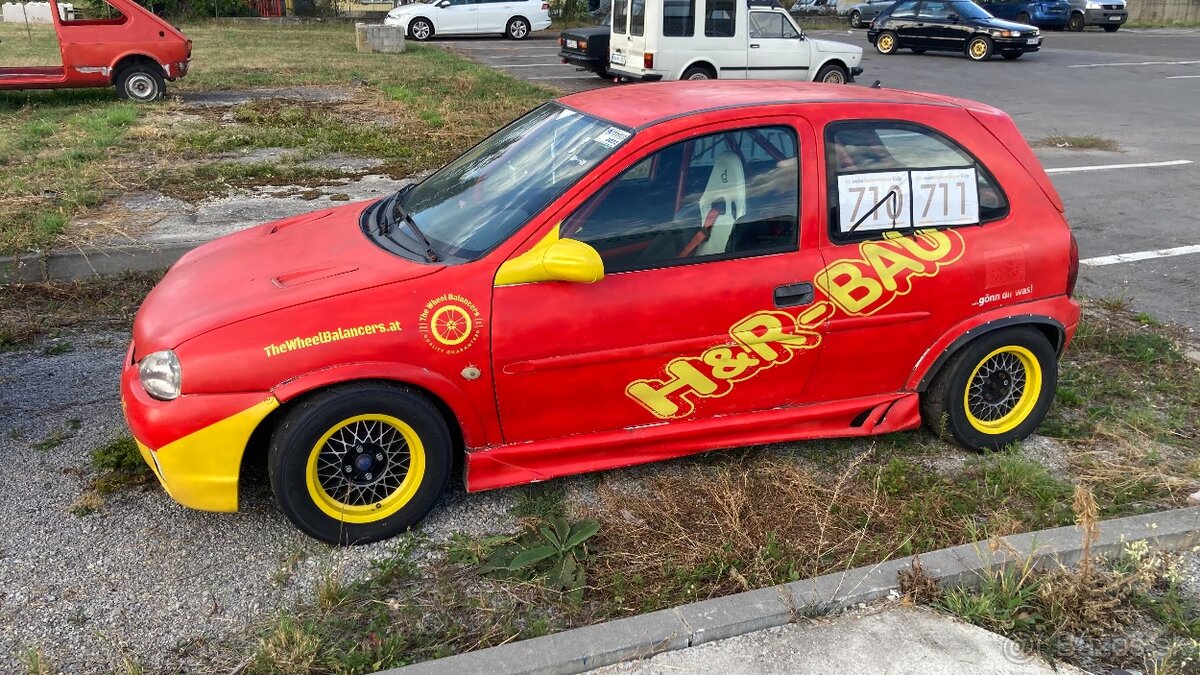 Opel Corsa B 1,6 - ideálne na slalom - 2