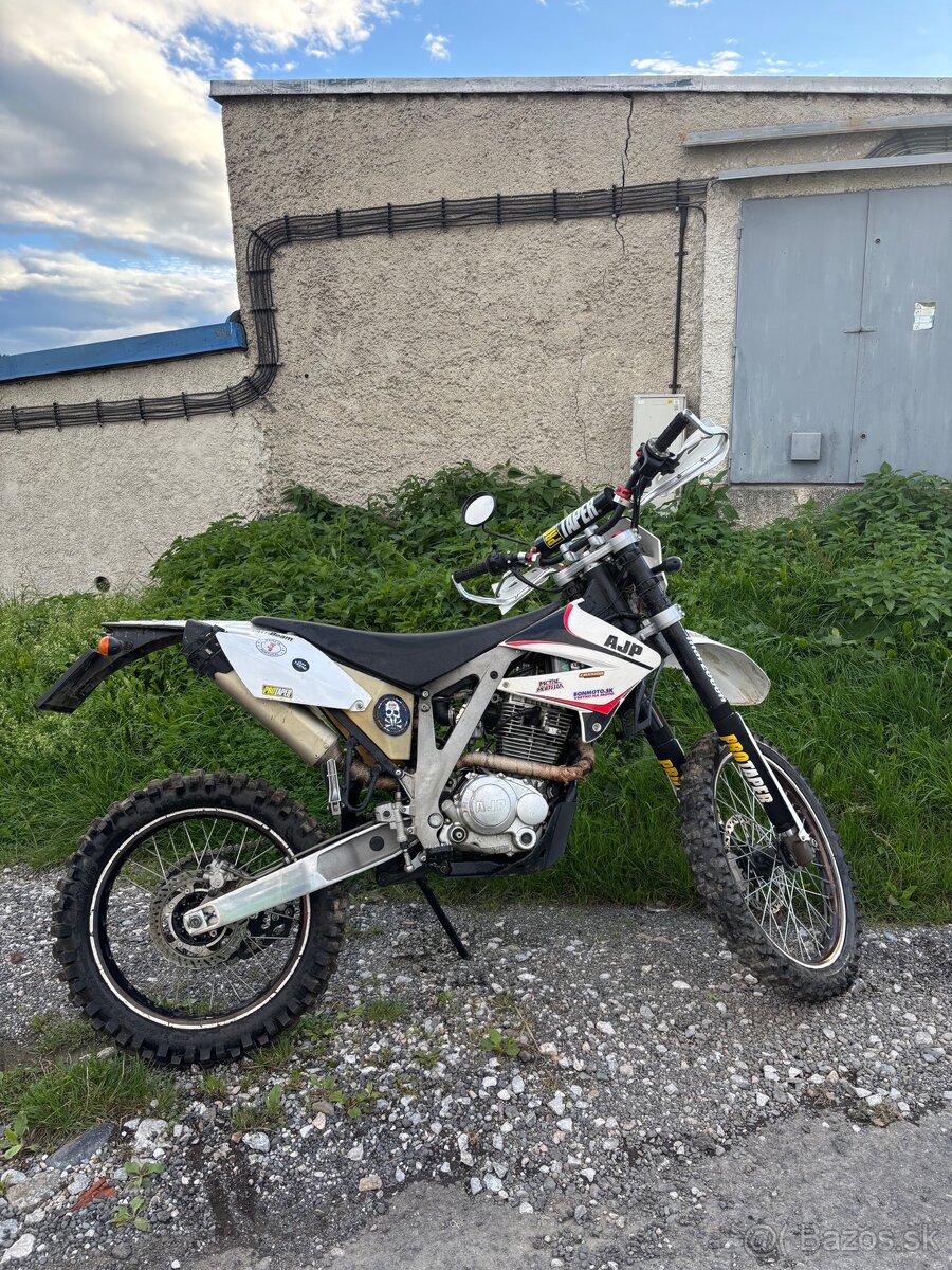 Ajp pr4 240