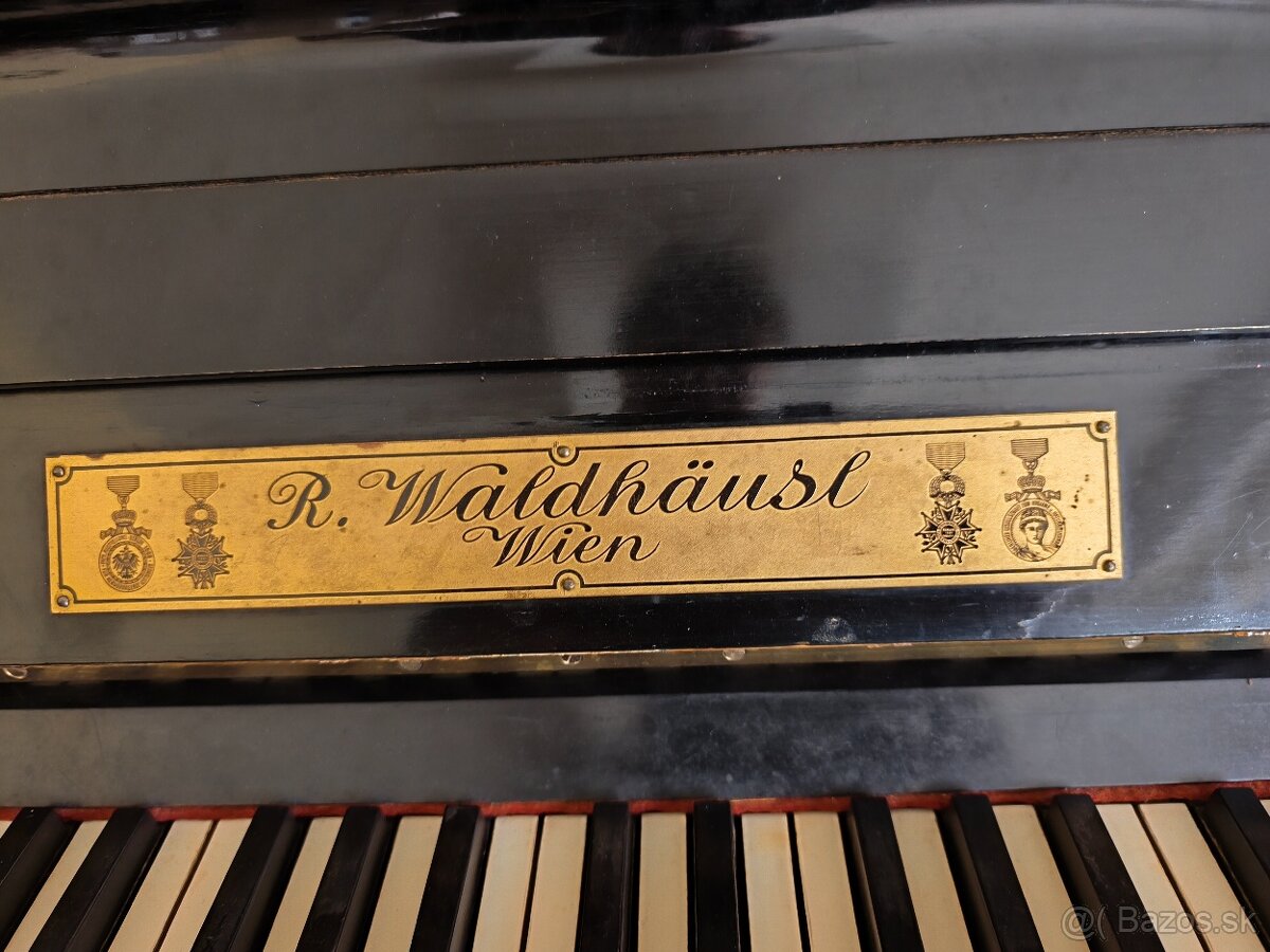 Predám starožitný klavír – krásny kus histórie s dušou - 2