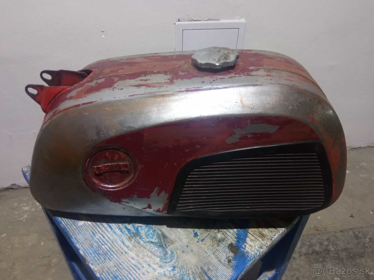 ČZ 175/477 nádrž - 2