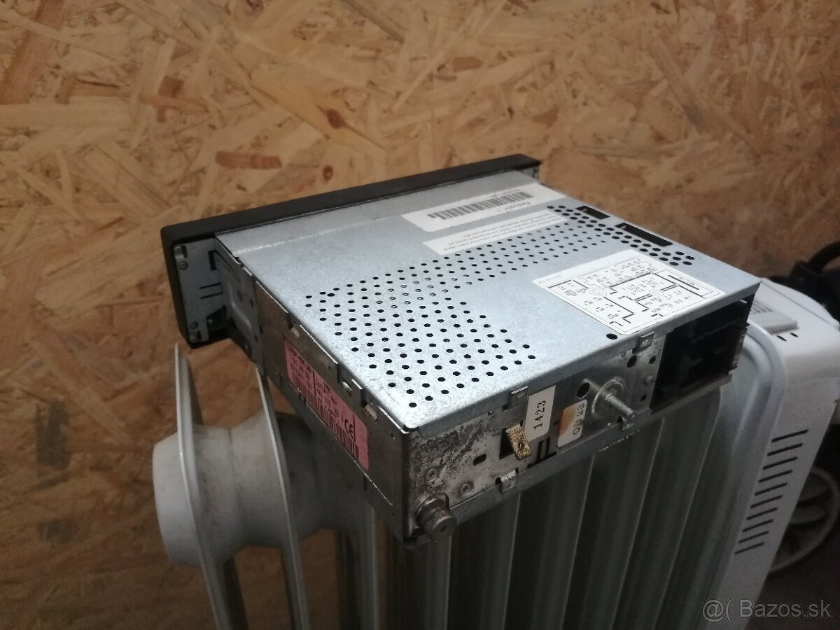 Subwoofer + autorádio - 2