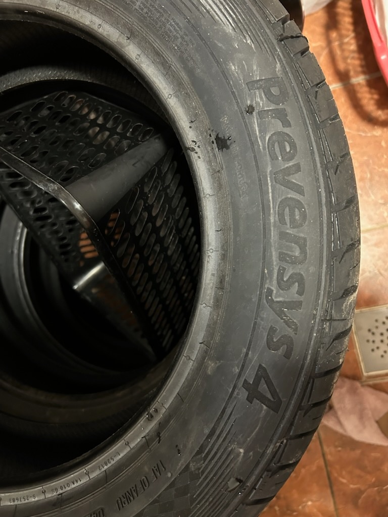Predám letné pneumatiky 185/60R15 HXL - 2