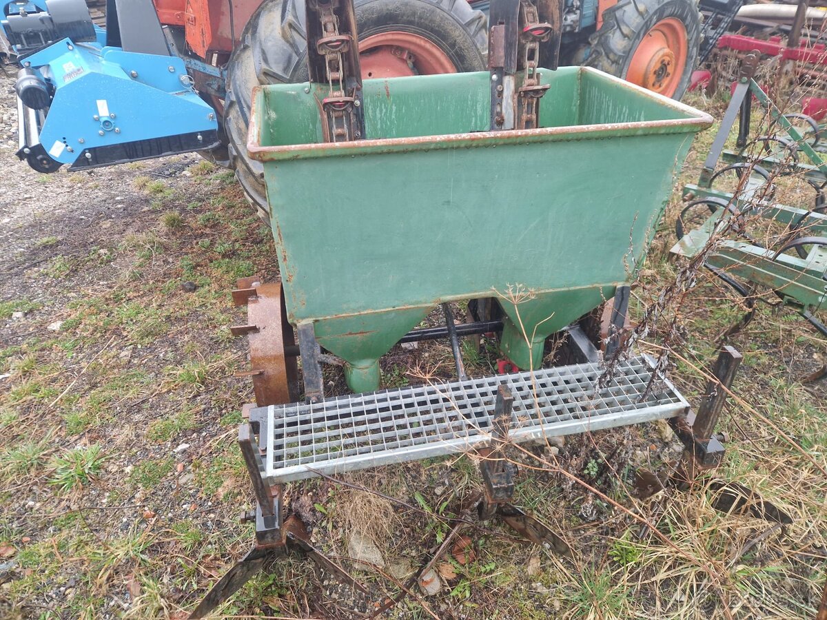 sadzač zemiakov - 2