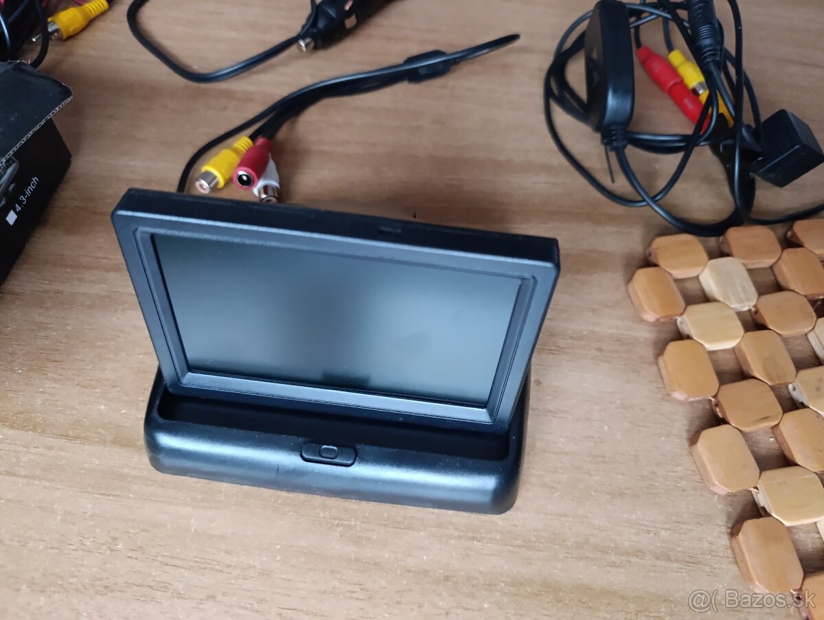 AUTO KAMERA WIRELESS BEZDROTOVA S DISPLEJOM - 2