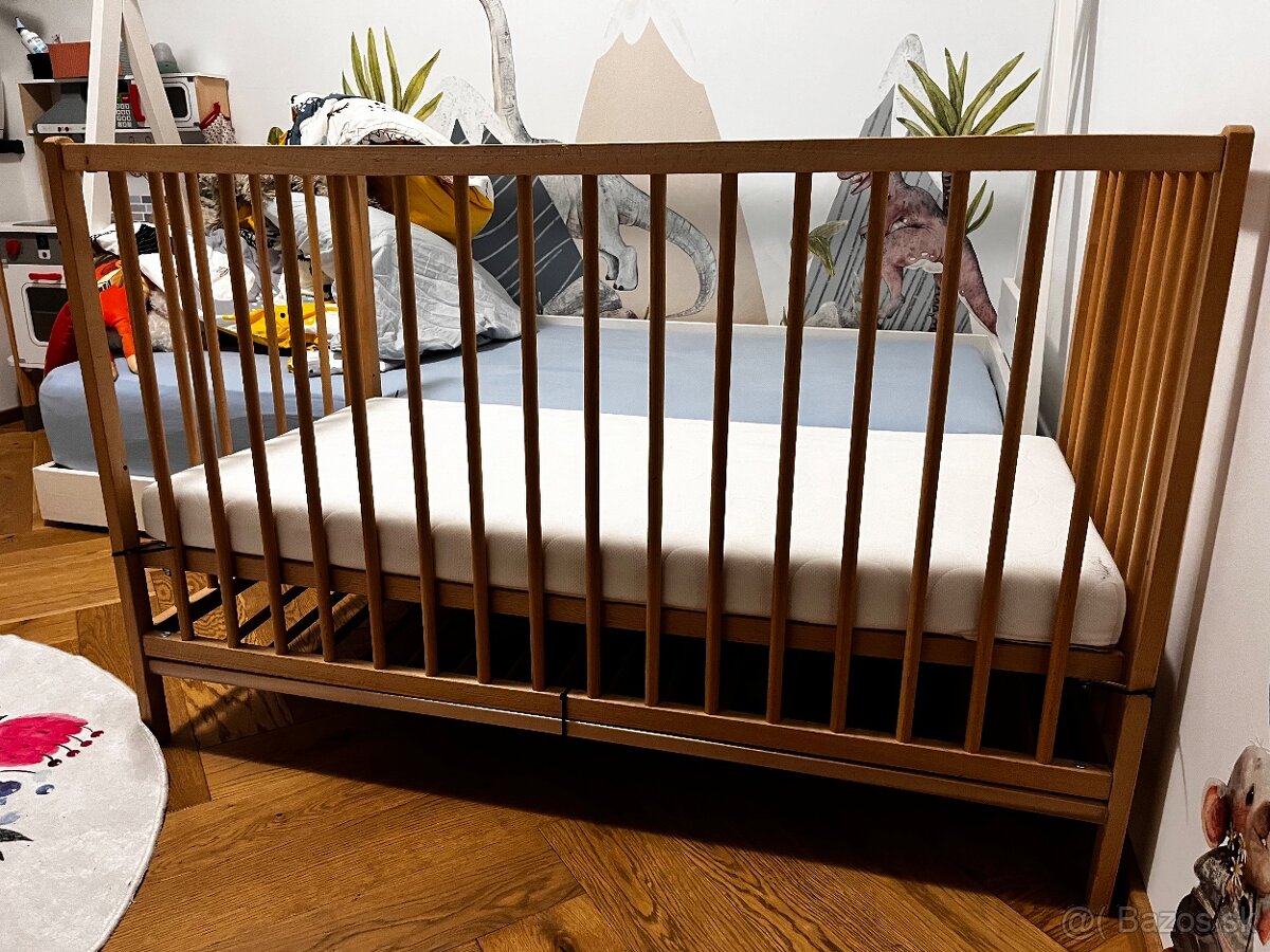 Postielka s matracom a ochranou - 2