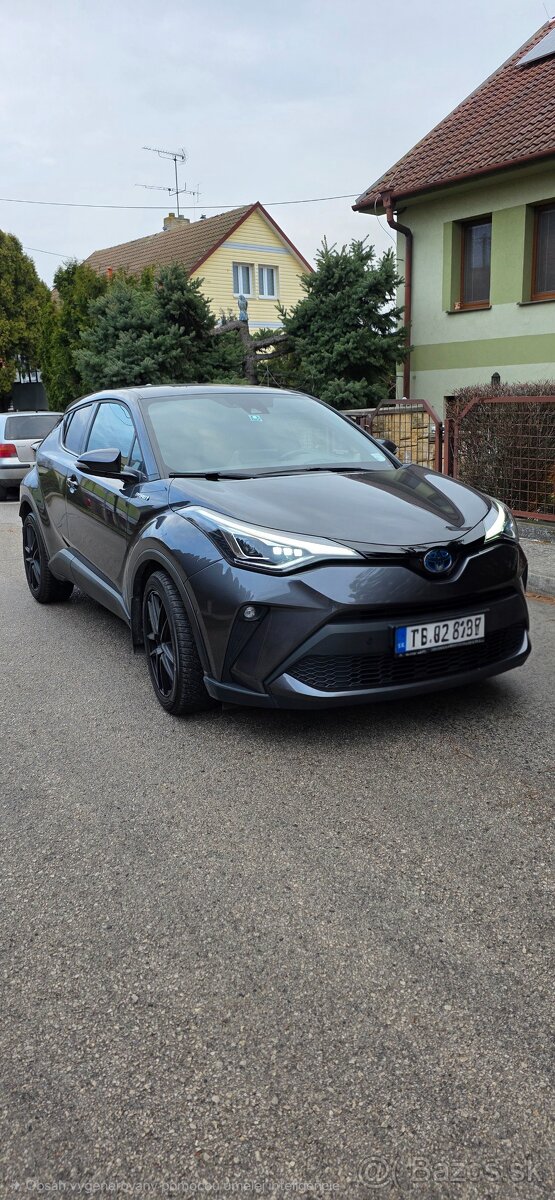 Toyota C-HR Hybrid - 2