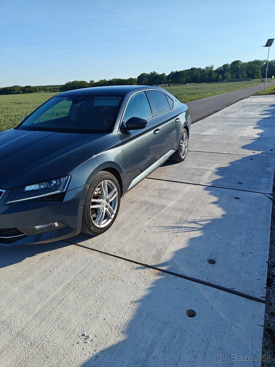 Škoda Superb - 2