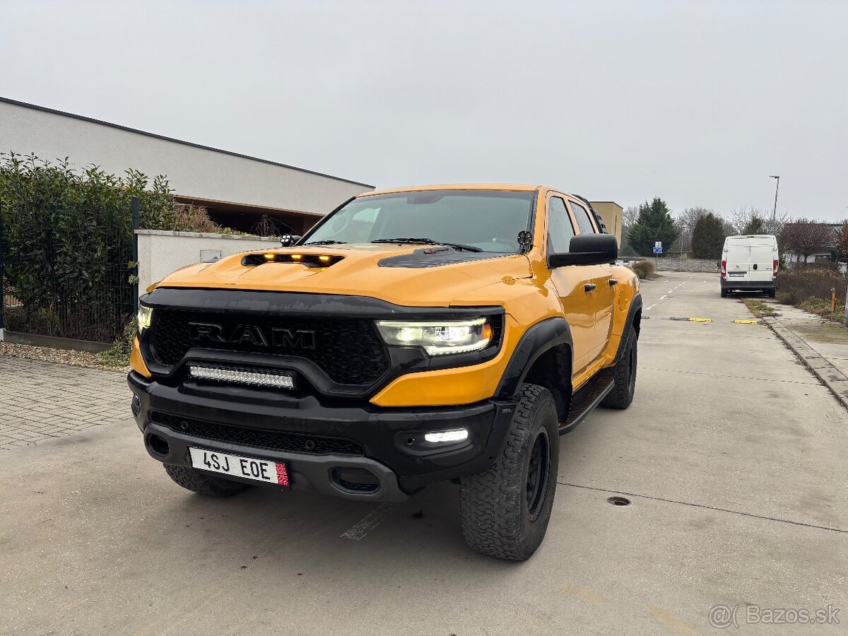 DODGE RAM 5,7 HEMI - 2