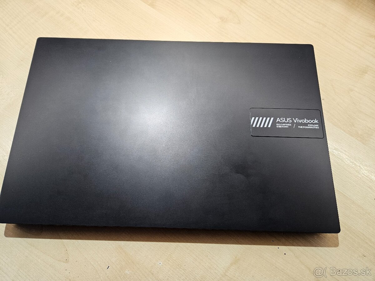 ASUS Vivobook Go 15 ako nový - 2