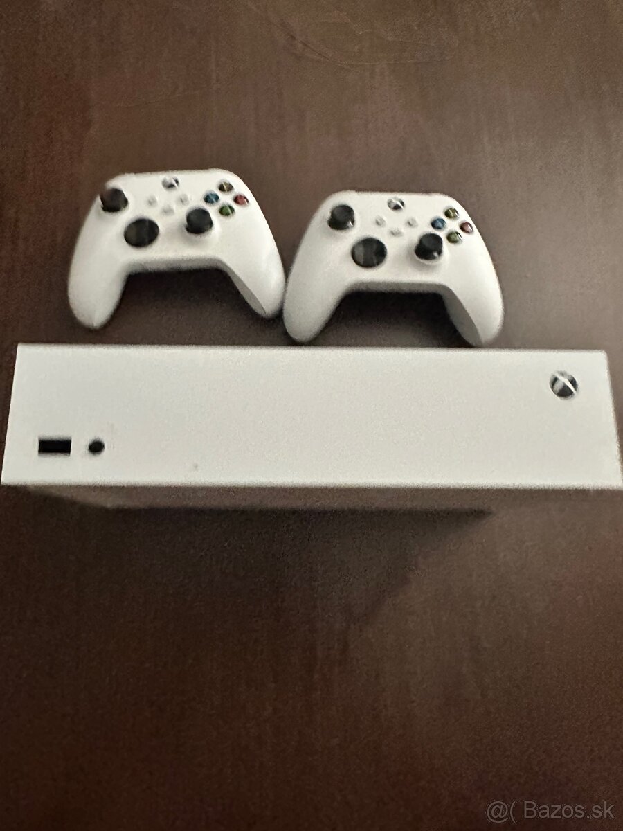 herna konzola xbox series s - 2