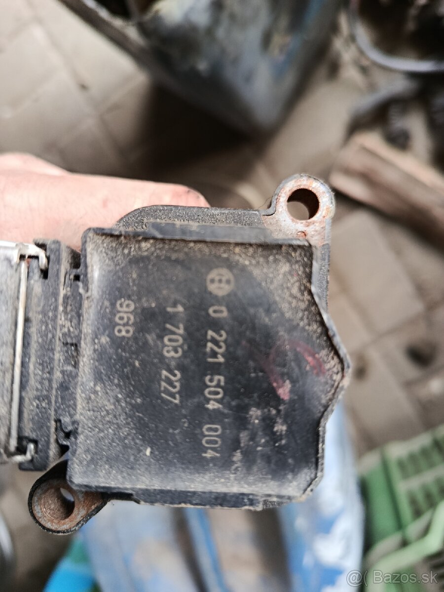 Cievky a vstreky BMW E60 520i - 2