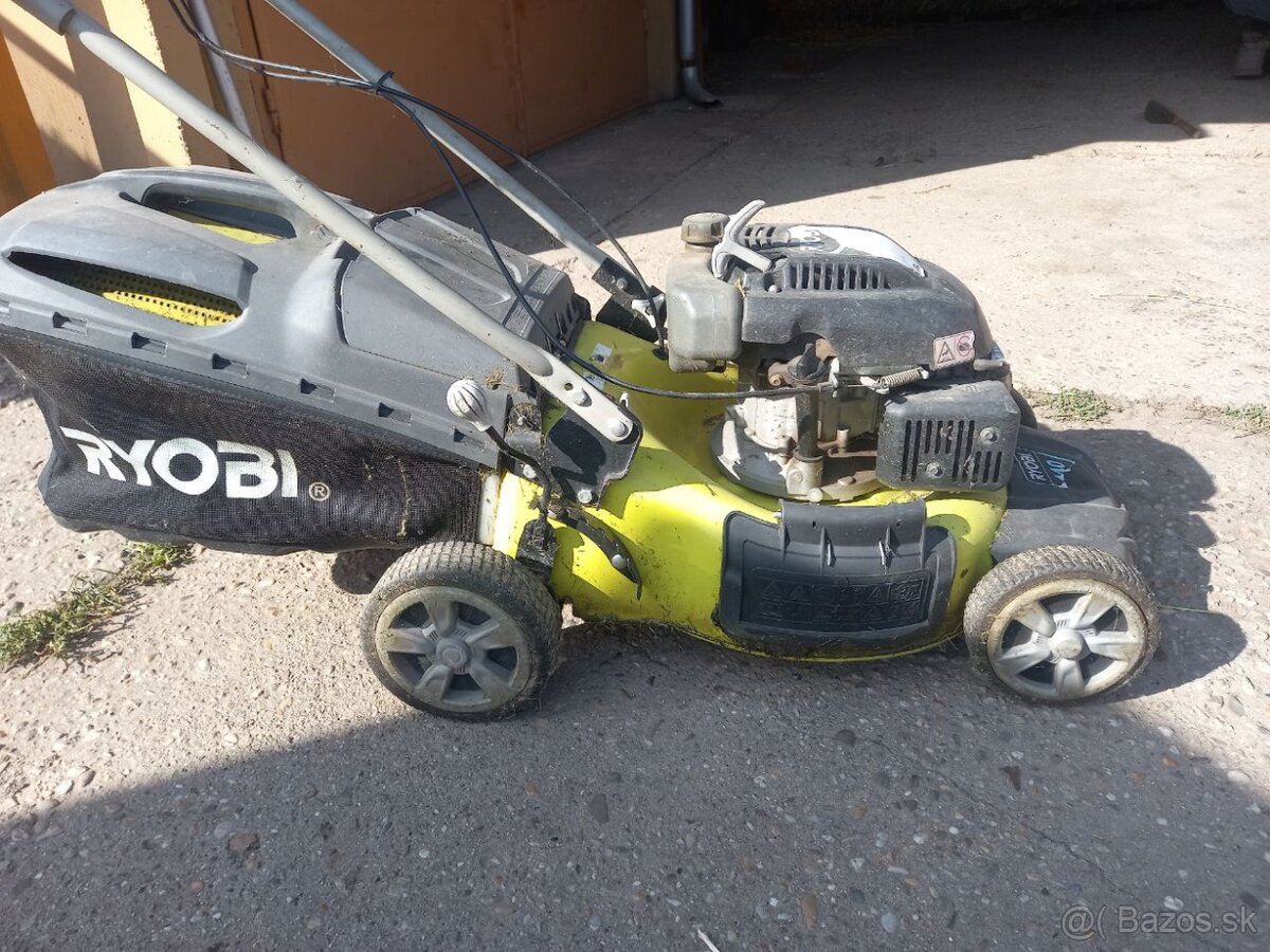 kosačka RYOBI - 2