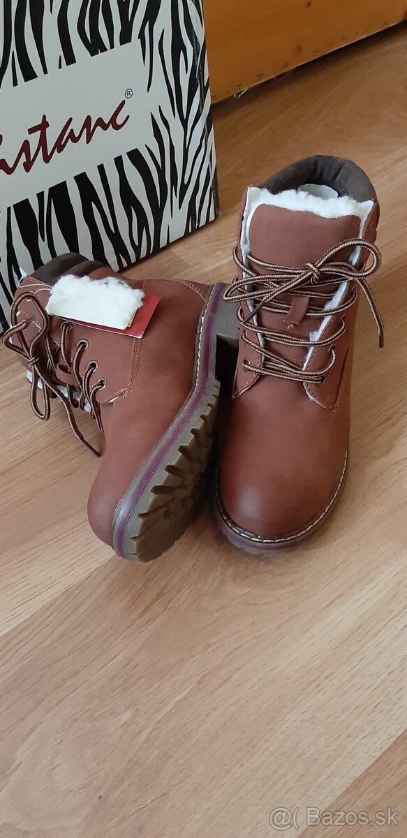 Dámske zimušné topánky 36 / Nové - 2