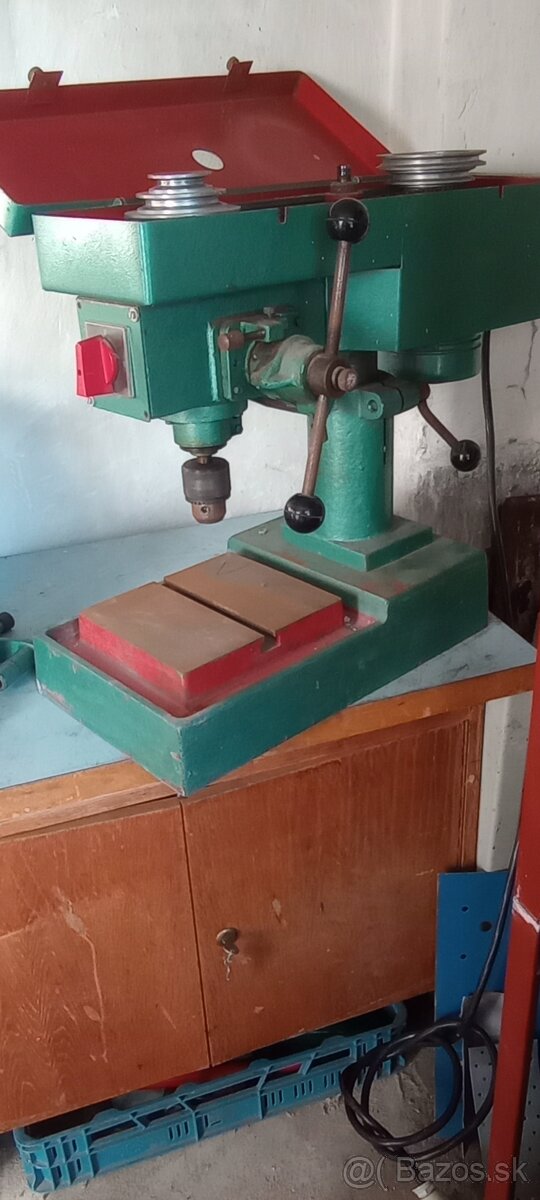 Stolová dielenská profesionálna vŕtačka V13 JIHO - 2