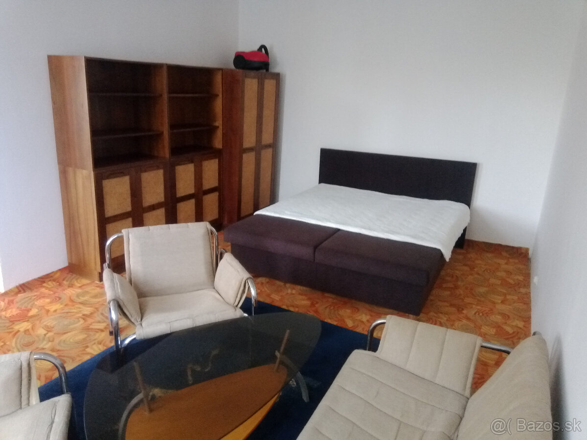 Prenájom 1-izbového bytu vo Zvolene - 2