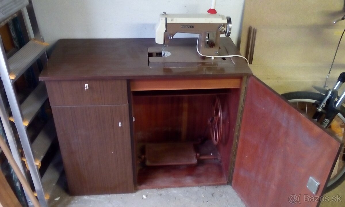 ponúkam šijací stroj - 2