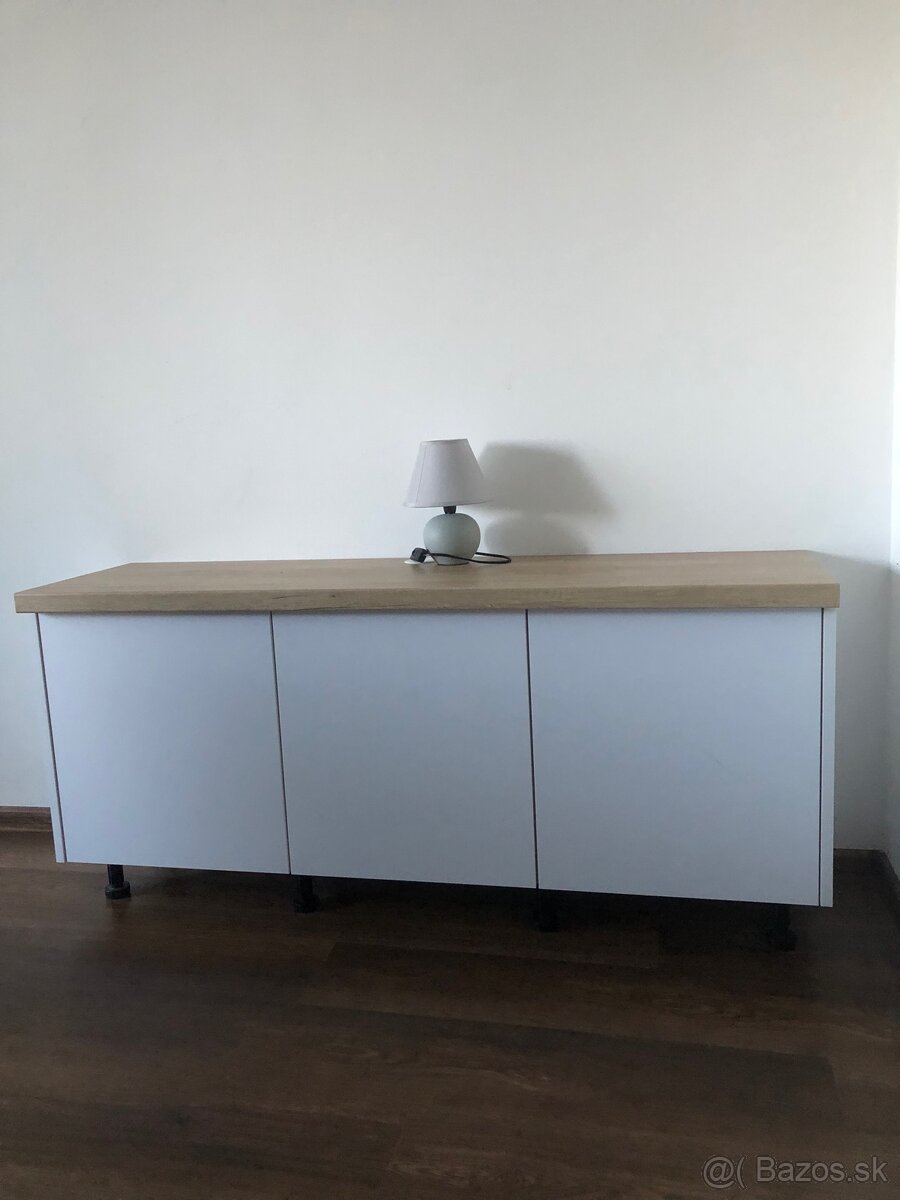 Komoda - 2