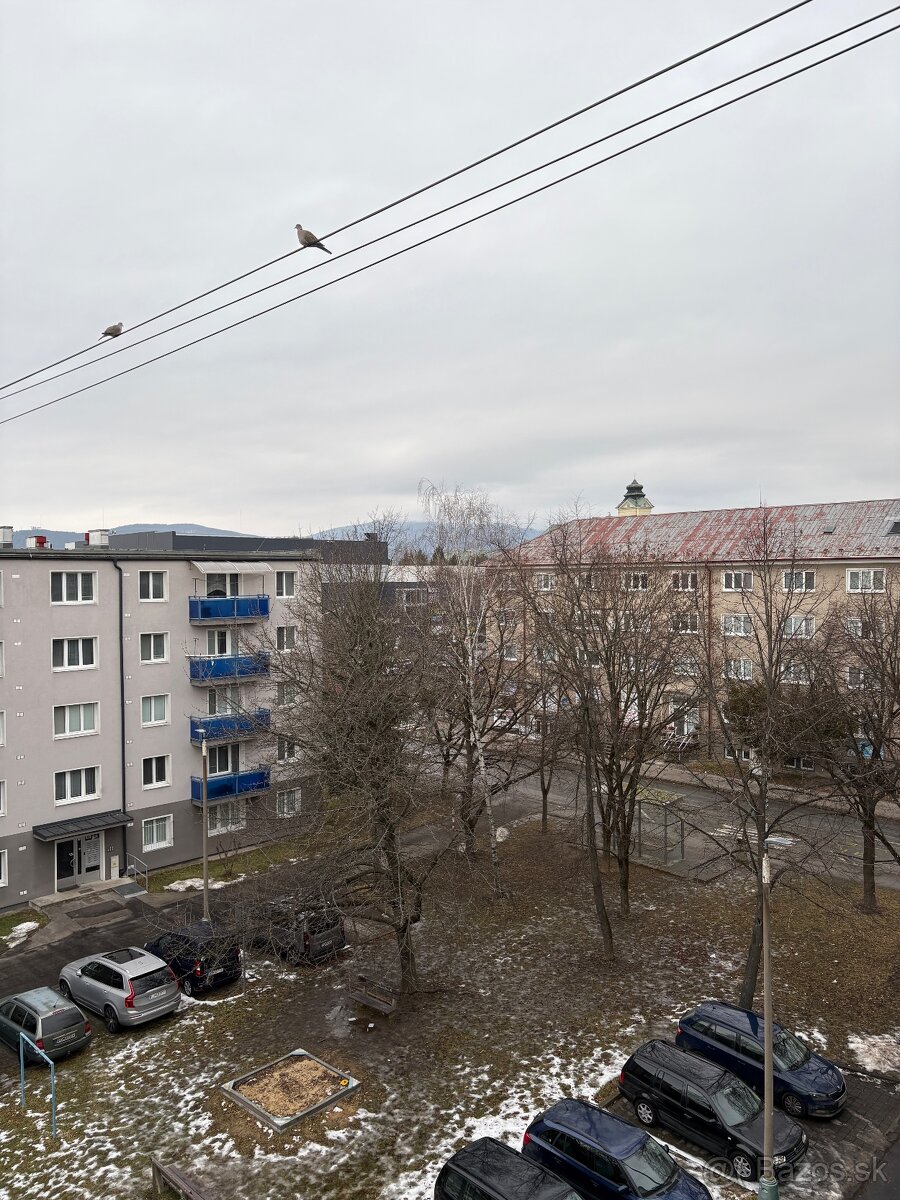 prenájom v absolútnom centre s balkónom - 2