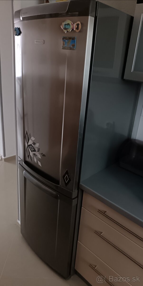 Chladnička s mrazničkou - 2