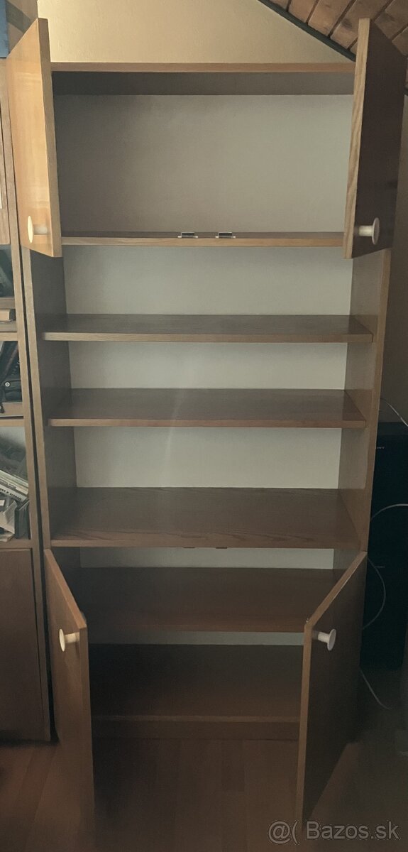 Drevená skriňa - 2