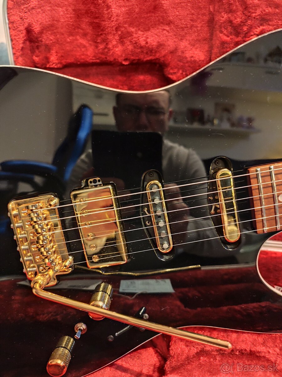 IBANEZ Lari Bassilio LB1 - 2