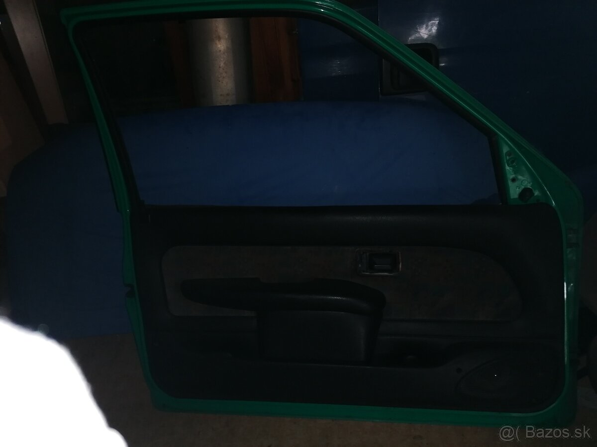Predám Náhradné diely na Peugeot 106 XR - 2