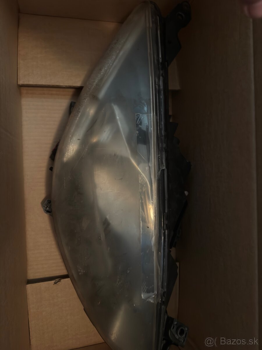 Predám predné svetlomety na Mazda 2 - 2