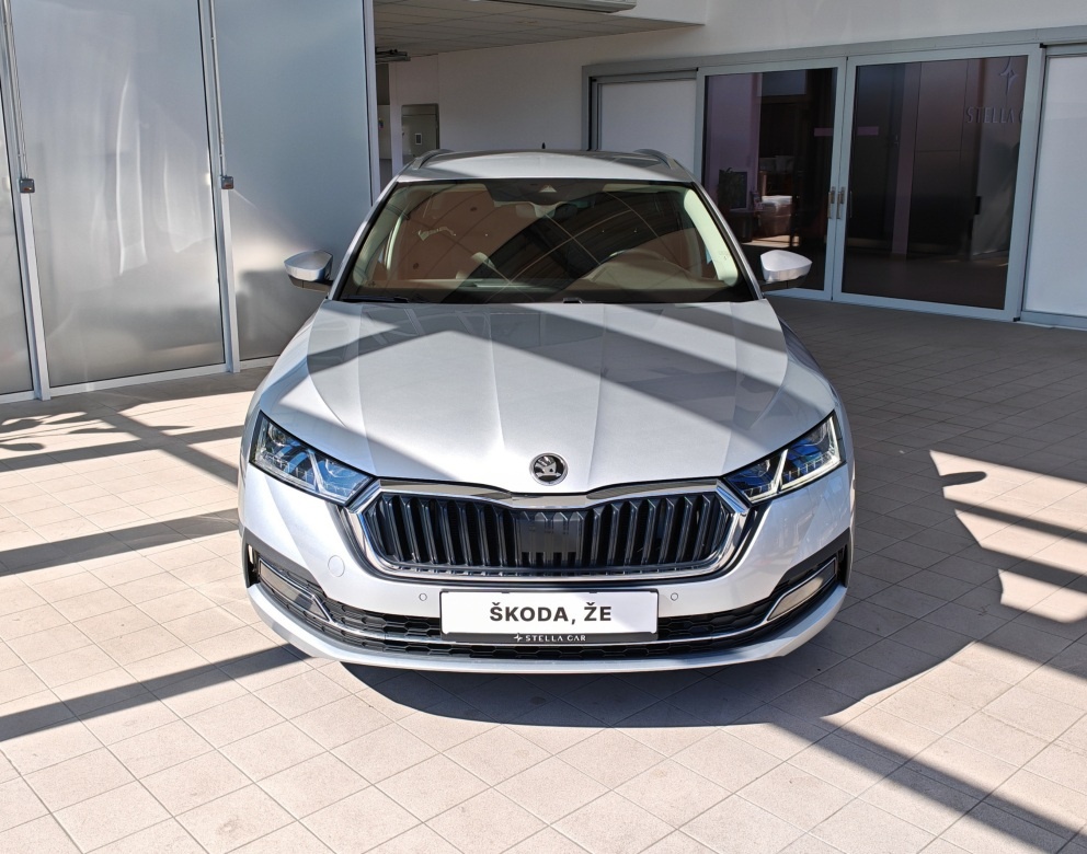 Škoda Octavia Combi 2.0 TDI Style DSG - 2