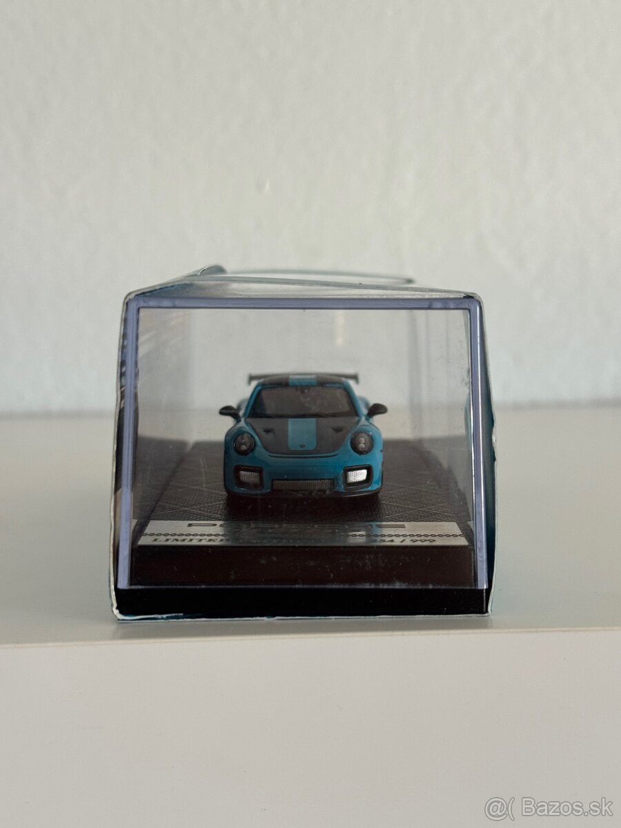 Porsche 911 GT2RS - 2