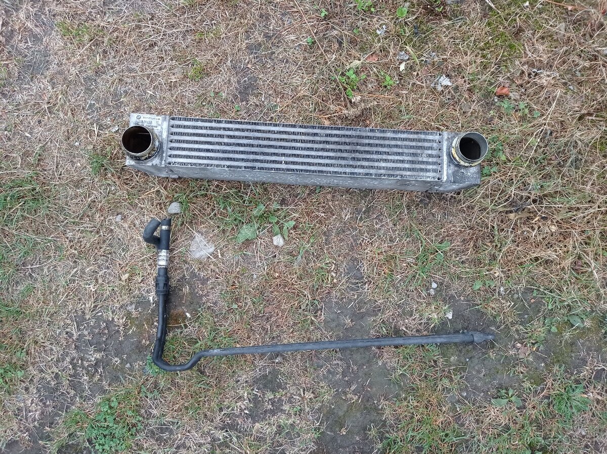 Predám chladiče na BMW E60. - 2