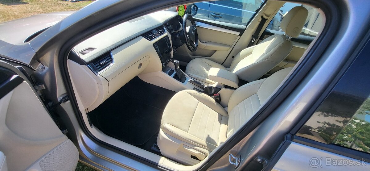 SEDADLA ALCANTARA ŠKODA OCTAVIA III - 2