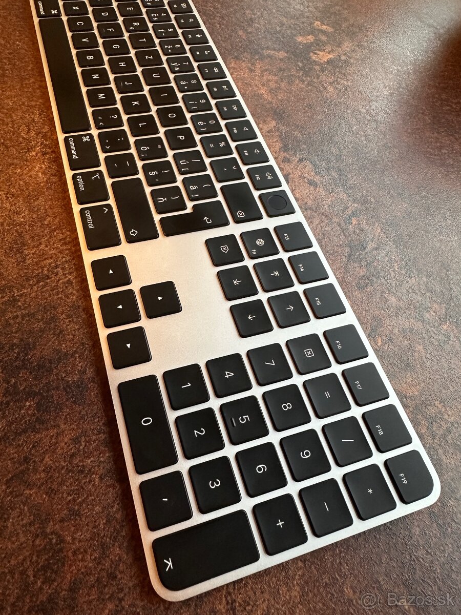 Klávesnica Apple Magic Keyboard s Touch ID a číselnou kláves - 2
