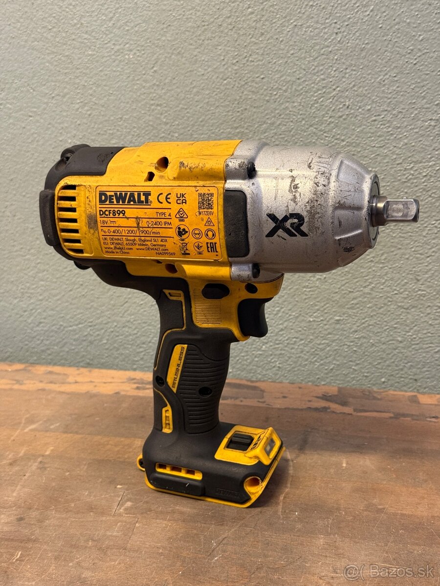 AKU razovy uťahovák Dewalt - 2