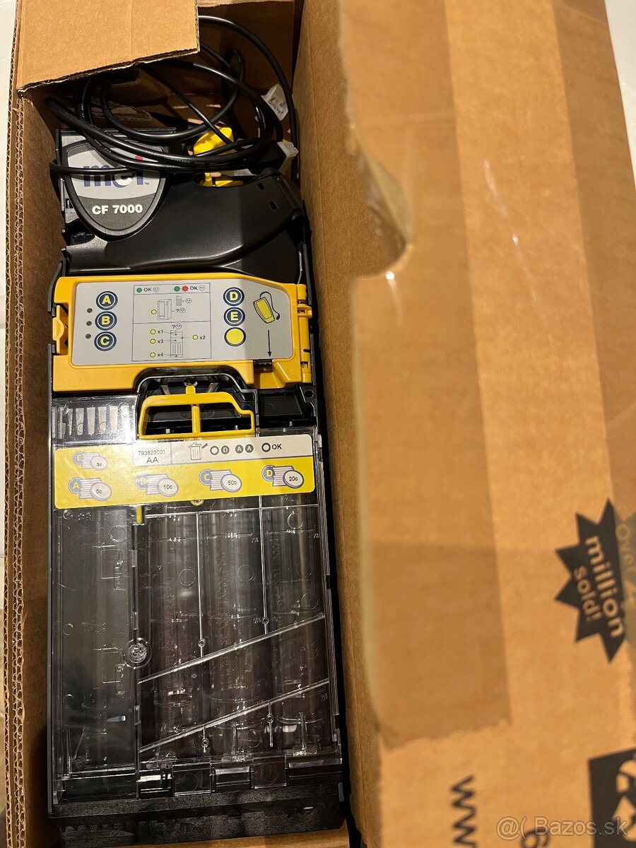 MEI CF7000 platobný systém. - 2