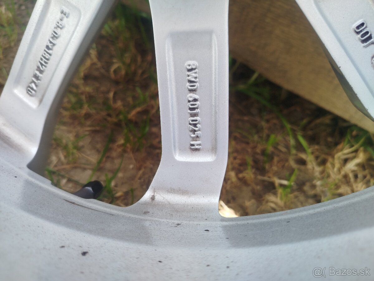 audi orig. elektróny r18 - 2