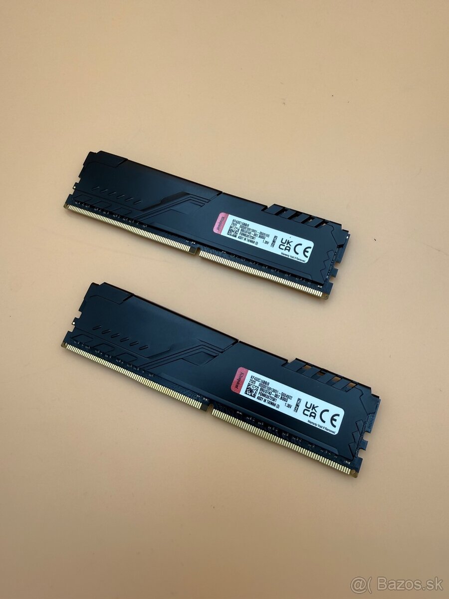 Predám ram pamäte Kingston 8gb DDR4 3200MHz CL16 - 2