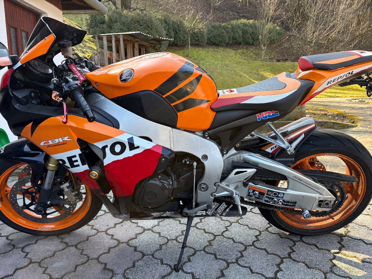 Honda cbr 1000rr fireblade - 2