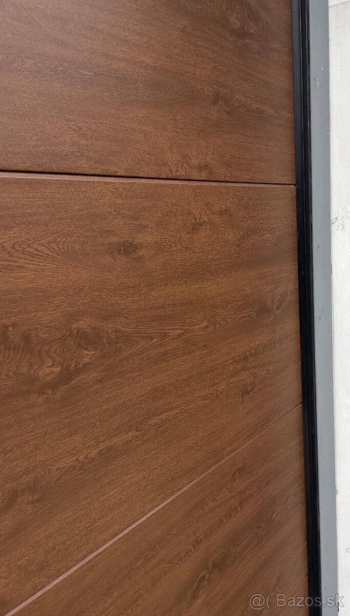 Sekčna brana 3170x3000 orech - 2