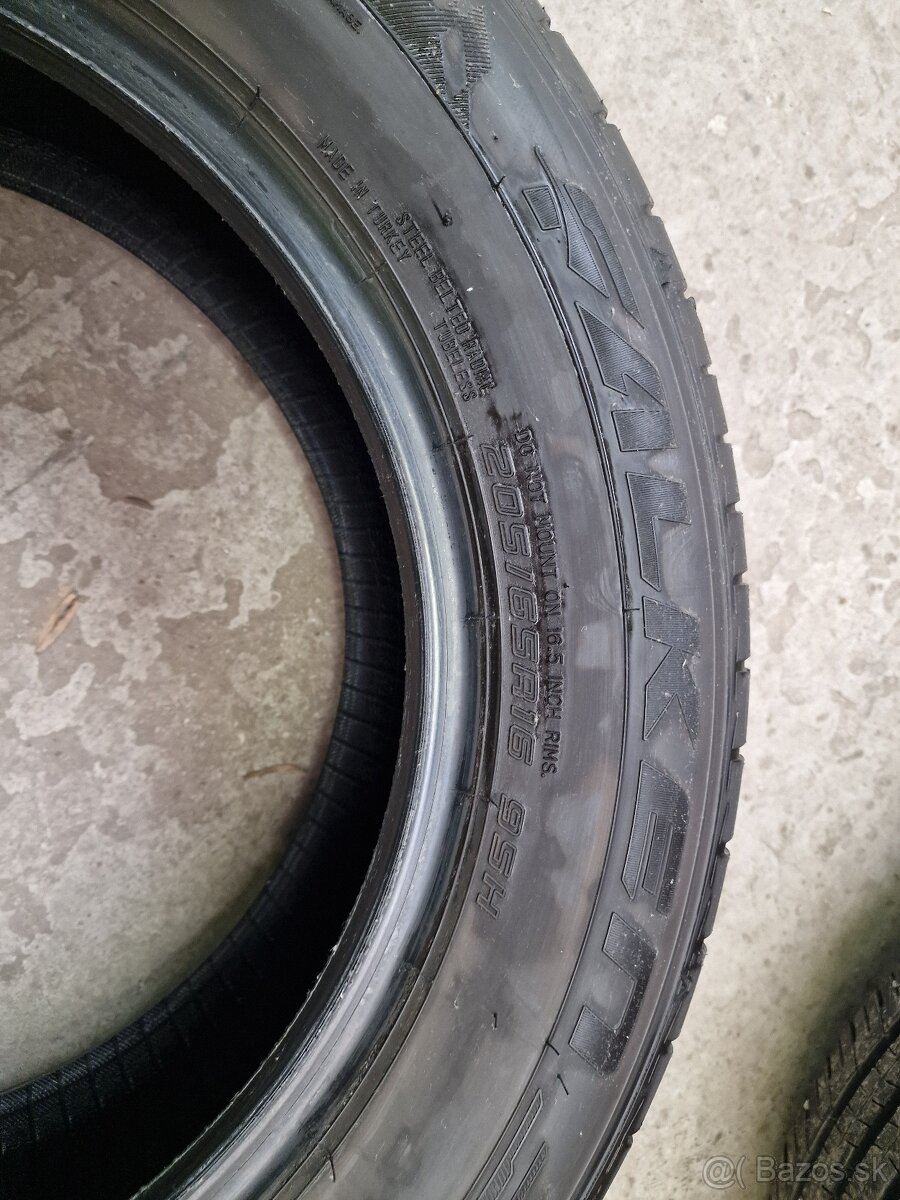 Predám pneumatiky letné 205/65R16 - 2