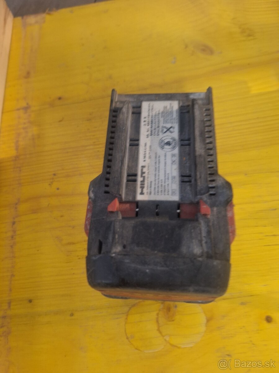 Hilti batérka - 2