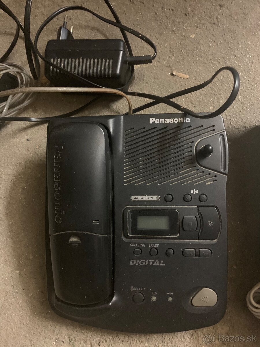 Predam retro telefony - 2